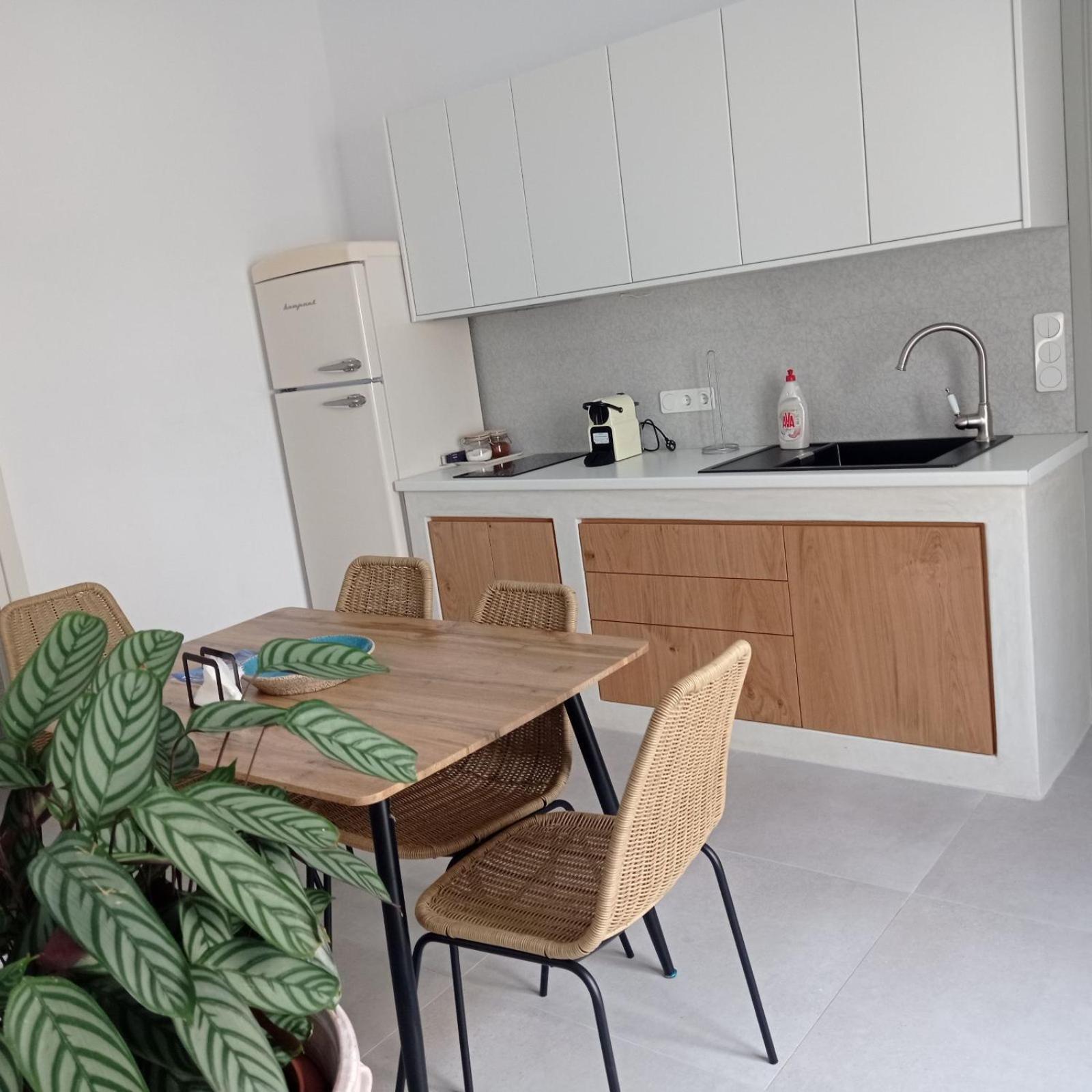 Θέαστρον - Theastron House With Great View In Chora Apartment Pera Gyalos Екстериор снимка